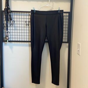 NWOT | Express women’s faux leather‎ leggings — medium